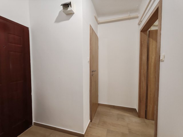 Eladó téglalakás, Szolnokon 33.5 M Ft, 2 szobás