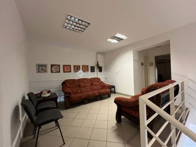 Eladó téglalakás, Budapesten, IV. kerületben 66 M Ft, 4 szobás