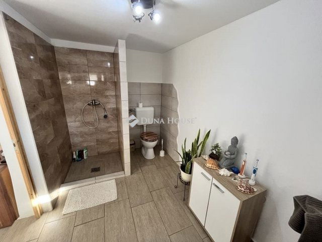 Eladó családi ház, Kecskeméten 46.9 M Ft, 3 szobás