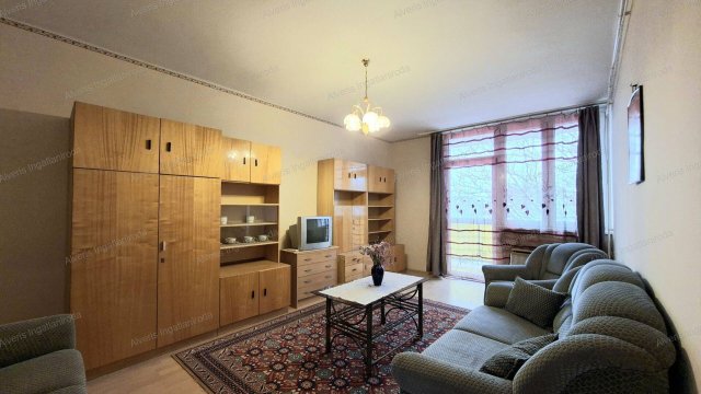 Eladó téglalakás, Nyíregyházán 37.5 M Ft, 2 szobás