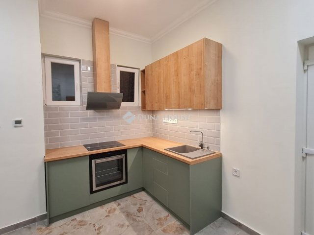 Eladó téglalakás, Budapesten, VII. kerületben 56.9 M Ft