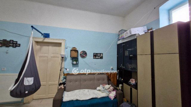 Eladó téglalakás, Nagykőrösön 50 M Ft, 3 szobás