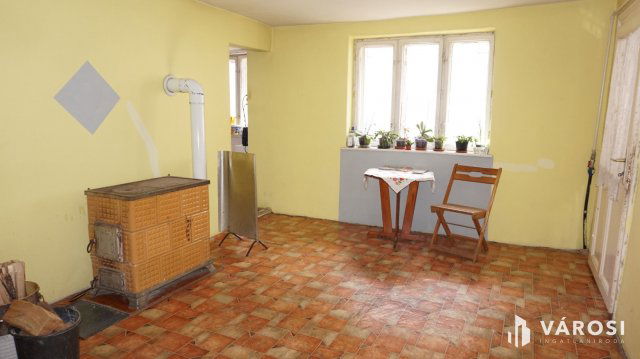 Eladó családi ház, Hódmezővásárhelyen 41.7 M Ft, 3 szobás