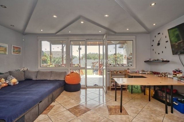 Eladó ikerház, Gyálon 109 M Ft, 6 szobás / költözzbe.hu