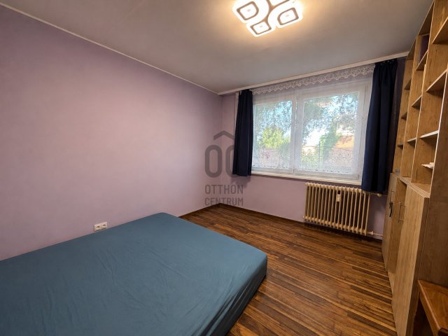 Eladó panellakás, Debrecenben 72.5 M Ft, 3 szobás