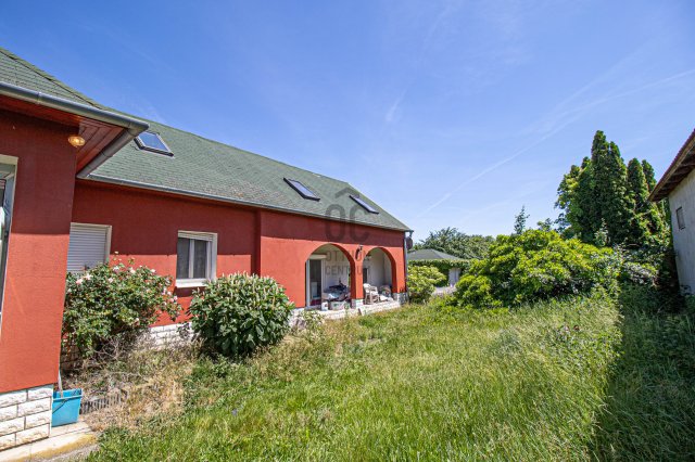 Eladó családi ház, Répcelakon 39.9 M Ft, 5 szobás