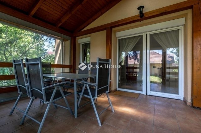 Eladó családi ház, Budapesten, XVI. kerületben 220 M Ft