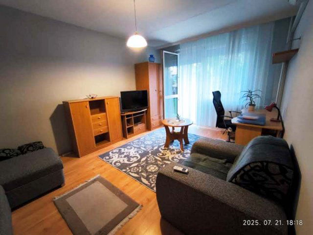 Kiadó panellakás, albérlet, Debrecenben, Hajó utcában, 2 szobás