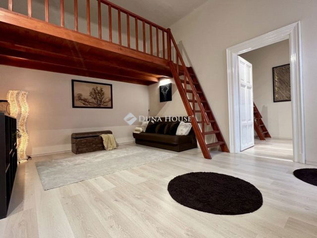 Eladó téglalakás, Budapesten, VI. kerületben 79.9 M Ft, 2 szobás