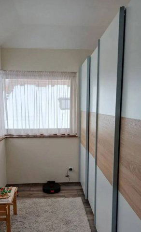 Eladó családi ház, Pilisszentivánon 289.9 M Ft, 5+1 szobás