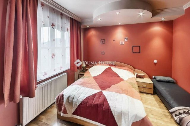 Eladó családi ház, Kecskeméten 119 M Ft, 6 szobás