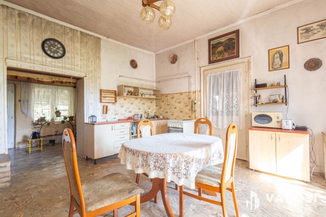 Eladó családi ház, Kiszomboron 22.99 M Ft, 3 szobás