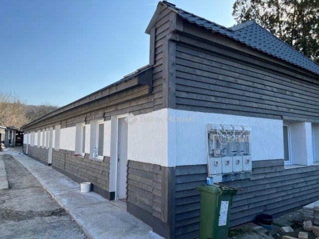 Eladó családi ház, Neszmélyen 40.5 M Ft, 2 szobás