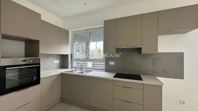 Eladó sorház, Budapesten, XVIII. kerületben 139.9 M Ft, 4 szobás