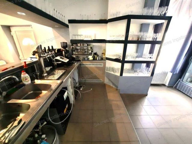 Kiadó üzlethelyiség, Lábatlanon 500 E Ft / hó, 3 szobás