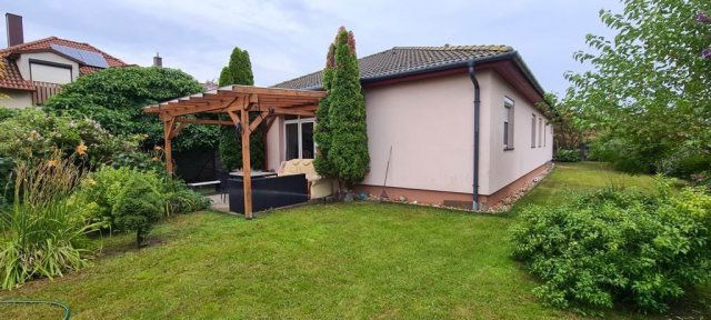 Eladó családi ház, Mosonmagyaróváron 149.999 M Ft, 3 szobás