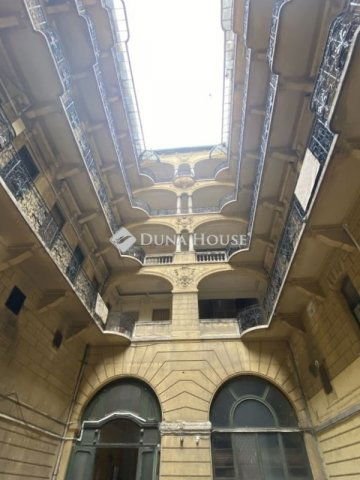 Eladó téglalakás, Budapesten, VII. kerületben 64 M Ft, 2 szobás