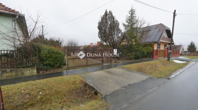 Eladó családi ház, Zalaegerszegen 19.99 M Ft, 2 szobás