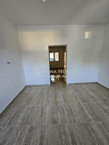Eladó téglalakás, Vecsésen 80.5 M Ft, 4 szobás