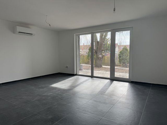 Eladó téglalakás, Balatonfűzfőn 69 M Ft, 2+1 szobás