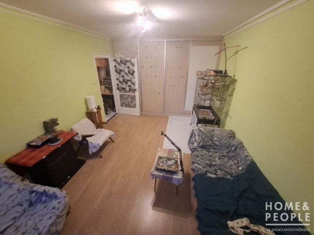 Eladó téglalakás, Szegeden 53 M Ft, 2 szobás