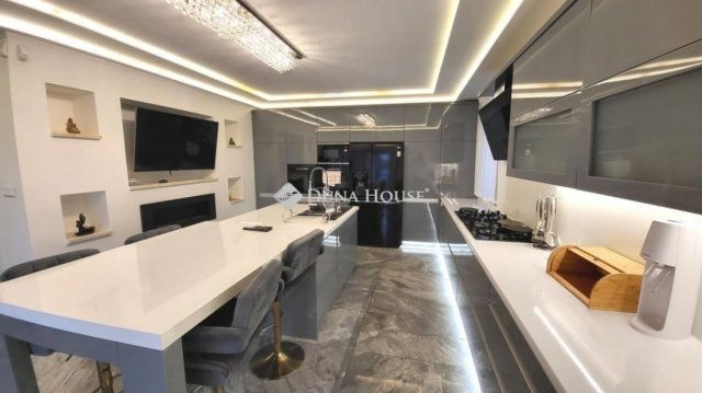 Eladó családi ház, Érden 370 M Ft, 4 szobás