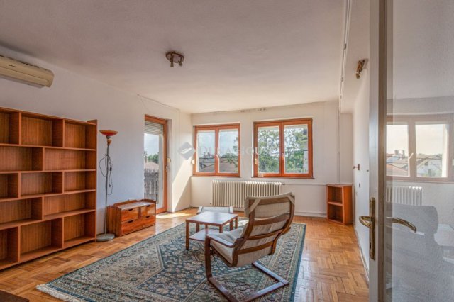 Eladó téglalakás, Budapesten, XIV. kerületben, Cinkotai úton