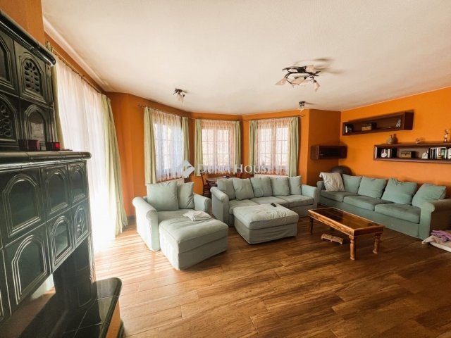 Eladó családi ház, Pilisvörösváron 228.9 M Ft, 6 szobás