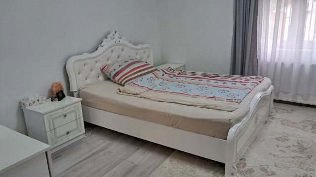 Eladó családi ház, Szolnokon 67.9 M Ft, 4 szobás