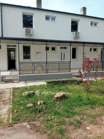 Eladó nyaraló, Hajdúszoboszlón 49.9 M Ft, 3 szobás