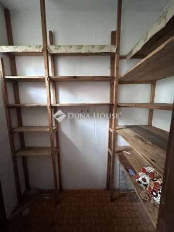 Eladó családi ház, Szegeden 199 M Ft, 7 szobás