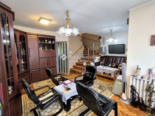 Eladó sorház, Pétfürdőn 60 M Ft, 4 szobás