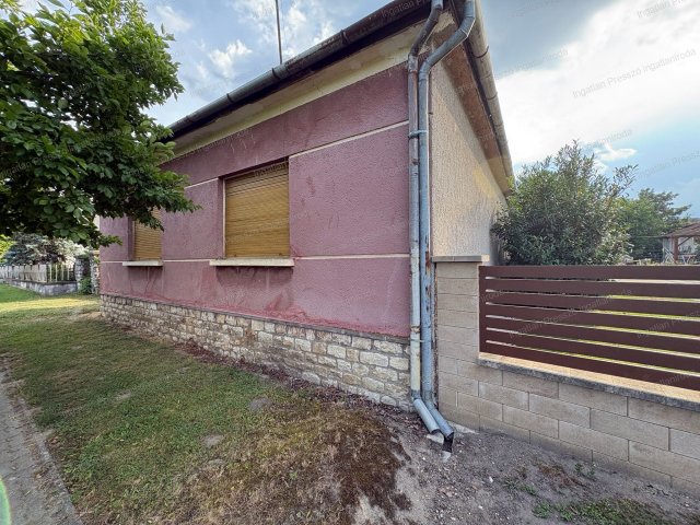 Eladó családi ház, Dabroncon 9.9 M Ft, 2 szobás