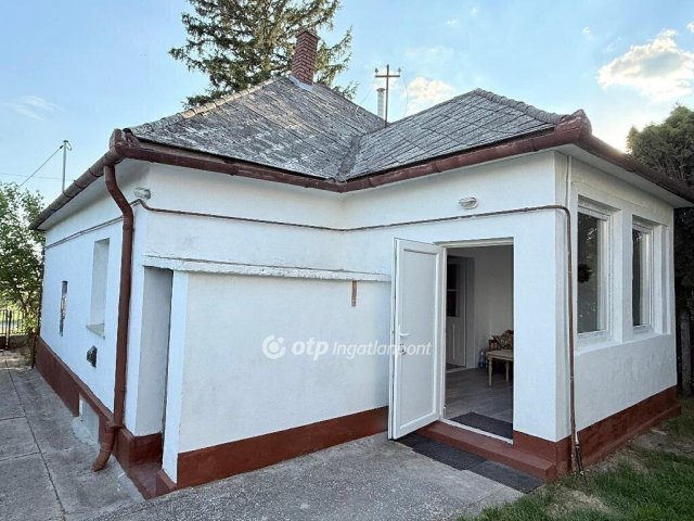 Eladó családi ház, Geresdlakon 27.9 M Ft, 2+1 szobás