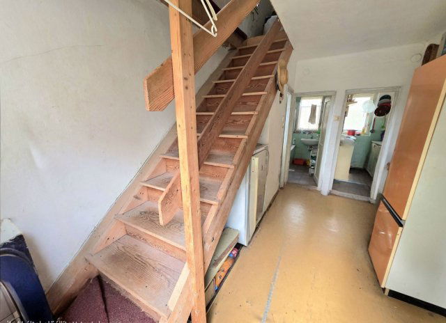 Eladó nyaraló, Pócsmegyeren 28.9 M Ft, 3 szobás