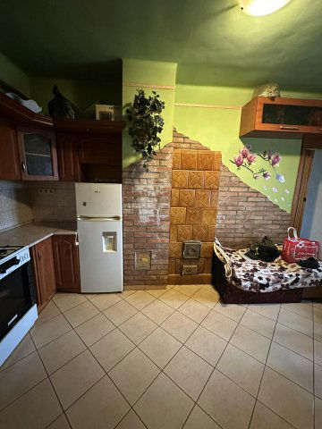 Eladó téglalakás, Komlón, Vörösmarty Mihály utcában 12.9 M Ft