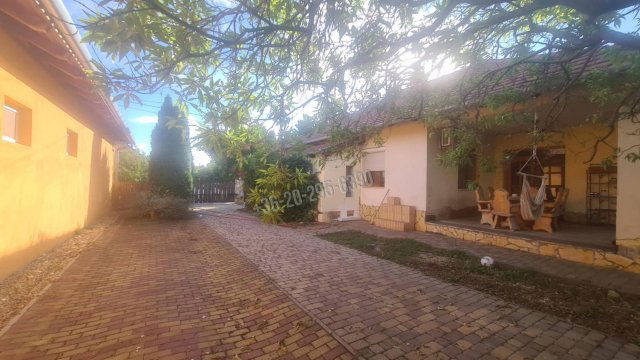 Eladó családi ház, Rácalmáson 76.9 M Ft, 4 szobás