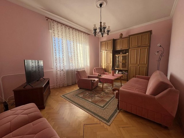 Eladó családi ház, Szegeden 85 M Ft, 5 szobás
