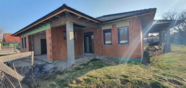 Eladó családi ház, Nyáregyházán 179.9 M Ft, 5 szobás