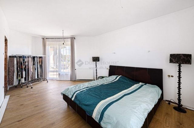 Eladó ikerház, Pécelen 134.9 M Ft, 6 szobás