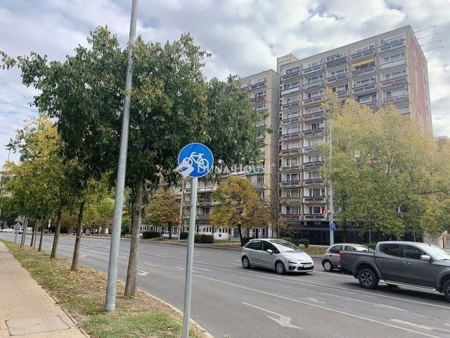 Eladó panellakás, Kecskeméten 32.9 M Ft, 1 szobás