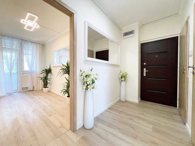 Eladó panellakás, Székesfehérvárott 62.9 M Ft, 3 szobás