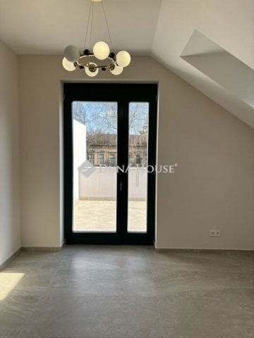 Eladó téglalakás, Kecskeméten 99 M Ft, 2 szobás