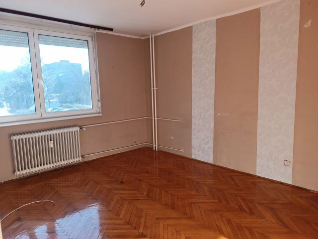 Kiadó téglalakás, albérlet, Ajkán 130 E Ft / hó, 2 szobás