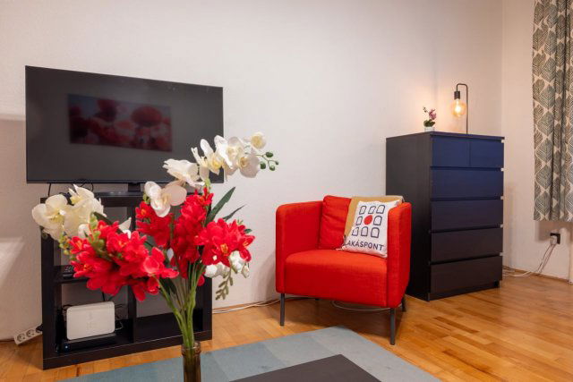 Kiadó téglalakás, albérlet, VI. kerületben, Hajós utcában