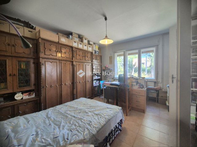 Eladó családi ház, Budapesten, III. kerületben 96 M Ft, 2 szobás