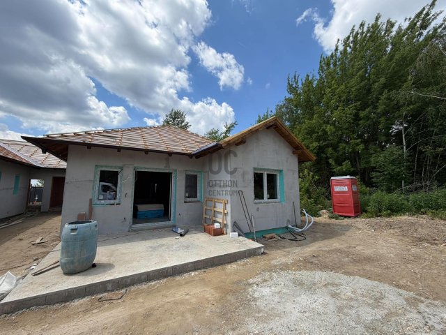 Eladó ikerház, Fóton 145 M Ft, 4 szobás / költözzbe.hu