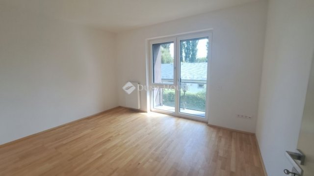 Eladó téglalakás, Budapesten, III. kerületben 200 M Ft, 6 szobás