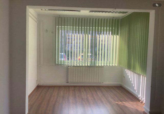 Eladó üzlethelyiség, Békéscsabán 249 M Ft, 14 szobás