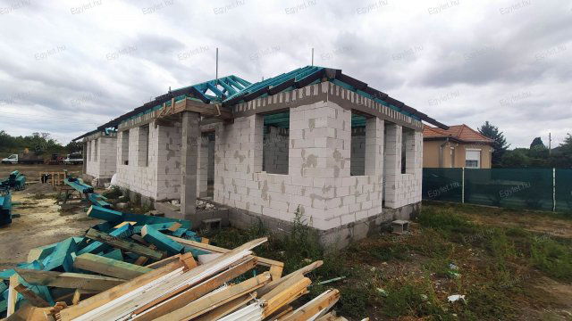 Eladó ikerház, Monoron 79.7 M Ft, 4 szobás / költözzbe.hu